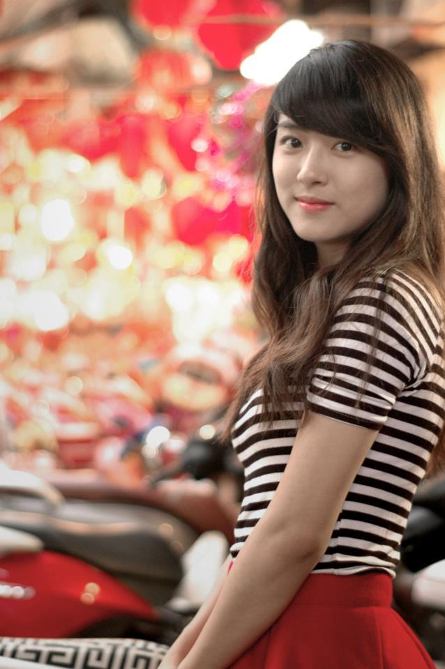 美女叉开腿